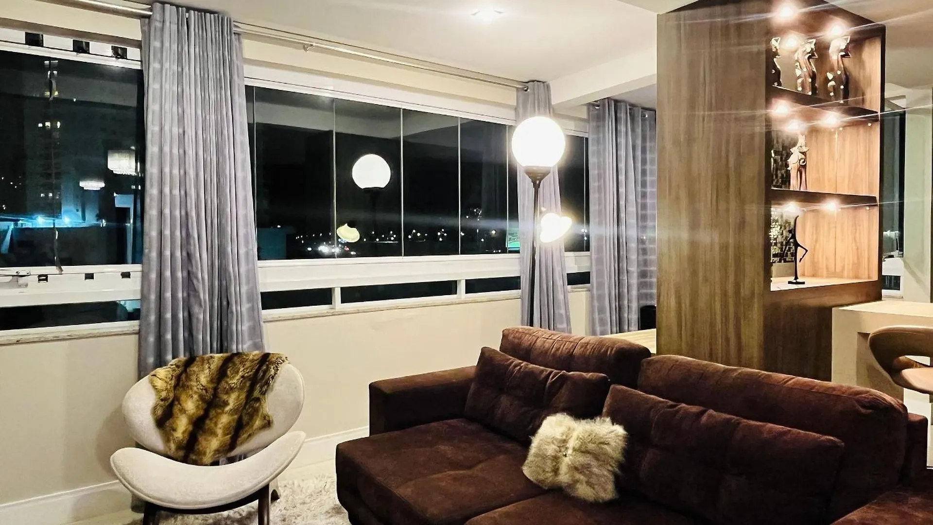 Curta!|190|Suites Belleville| Praia |Oceanic Aquarium Balneário Camboriú