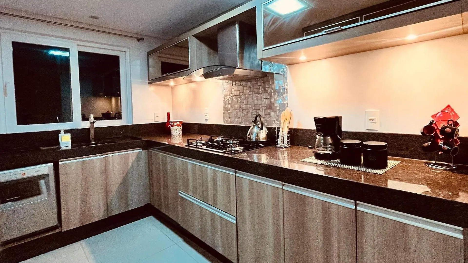 Curta!|190|Suites Belleville| Praia |Oceanic Aquarium Balneário Camboriú Appartamento